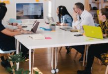 45 Minuten Regel: Den Meeting-Jungle gekonnt meistern 45 Minuten Meetings - Meeting-Jungle richtig organisieren