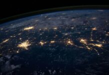 Asynchrone Zusammenarbeit meistern: So führt ihr über Zeitzonen hinweg Globales Arbeiten - Tools - Arbeitsweise - International - Zeitzonen - Asynchrones Arbeiten