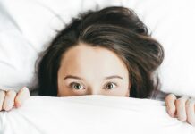 Die Macht des Powernaps im HomeOffice: Erholung in 20 Minuten Powernaps im HomeOffice - Erholung in 20 Minuten