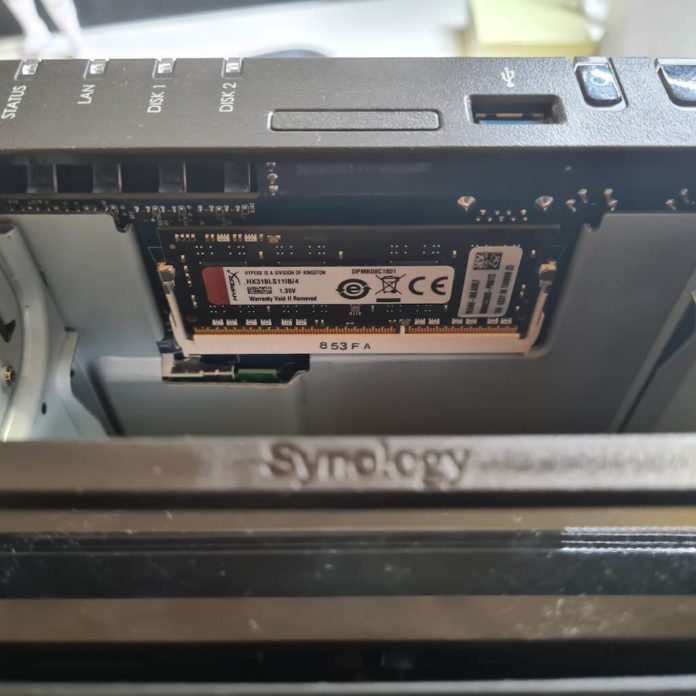 Festplatten wieder einbauen